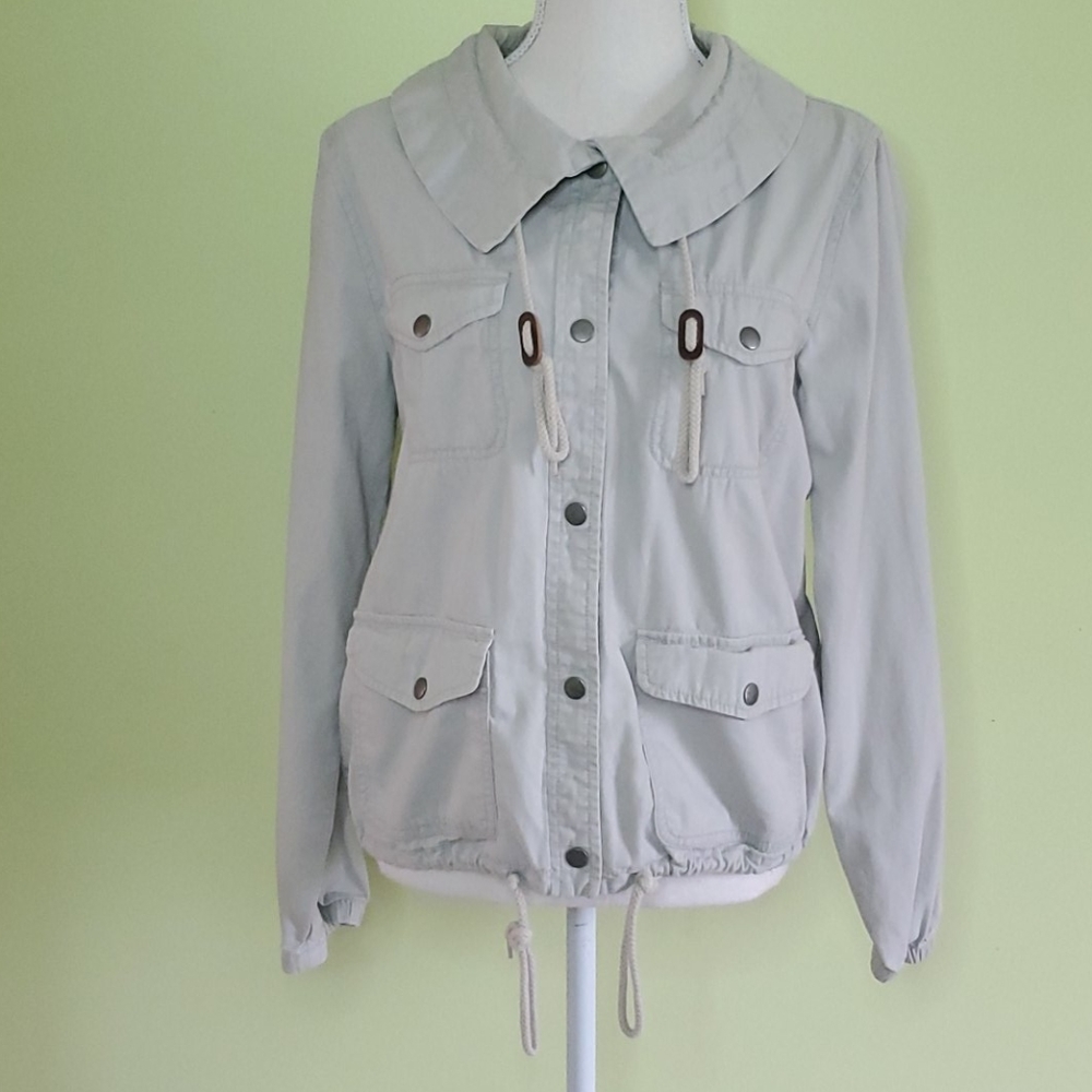 5/$20 Old Navy cargo utility jacket size M